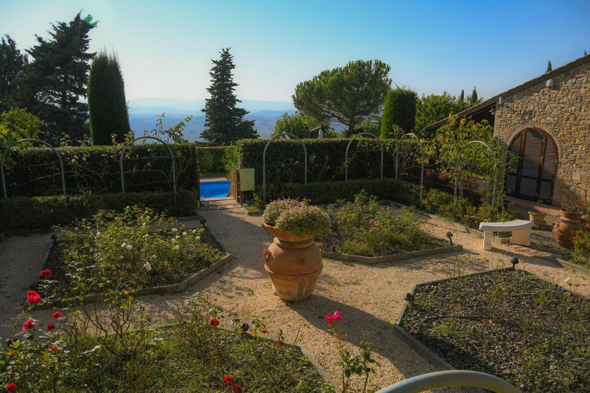 Podere Le Monache มอนตาโยเน ภายนอก รูปภาพ